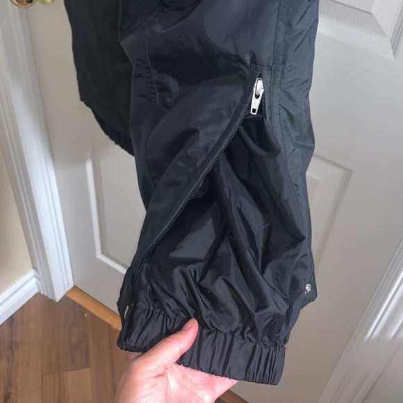 Descente | Black adjustable waist ski snow pants  (NWOT) - Picture 5 of 11